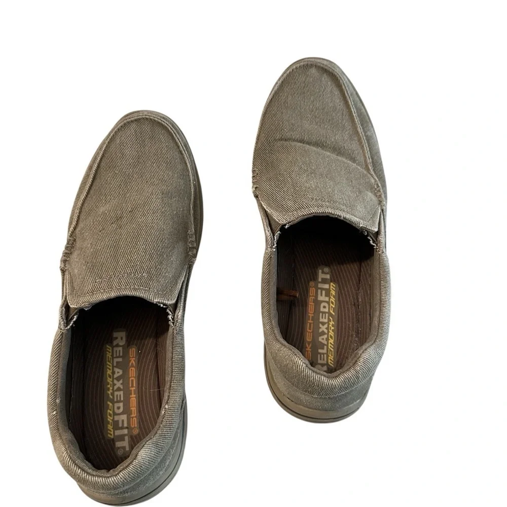 Skechers Men’s Relaxed Fit Memory Foam Khaki Canvas Slip On Shoes Sz 13 GUC